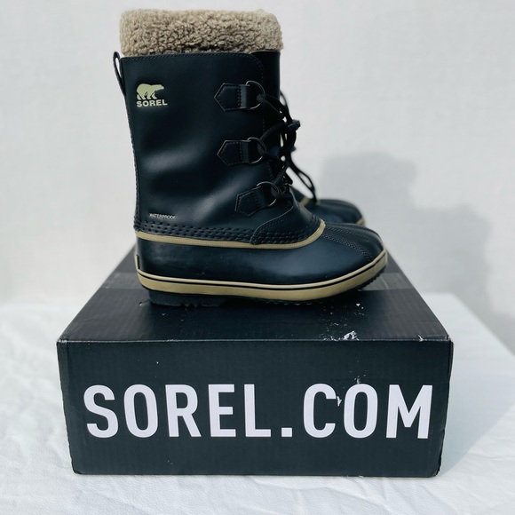 Sorel Winter Leather boots Sz 5